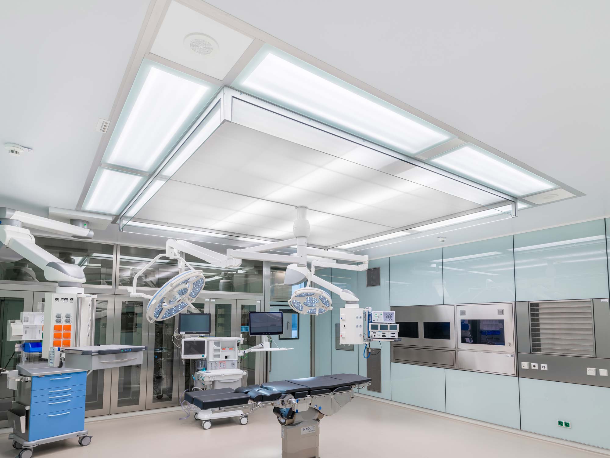 Systèmes de plafond LFT pour les salles d’opération
