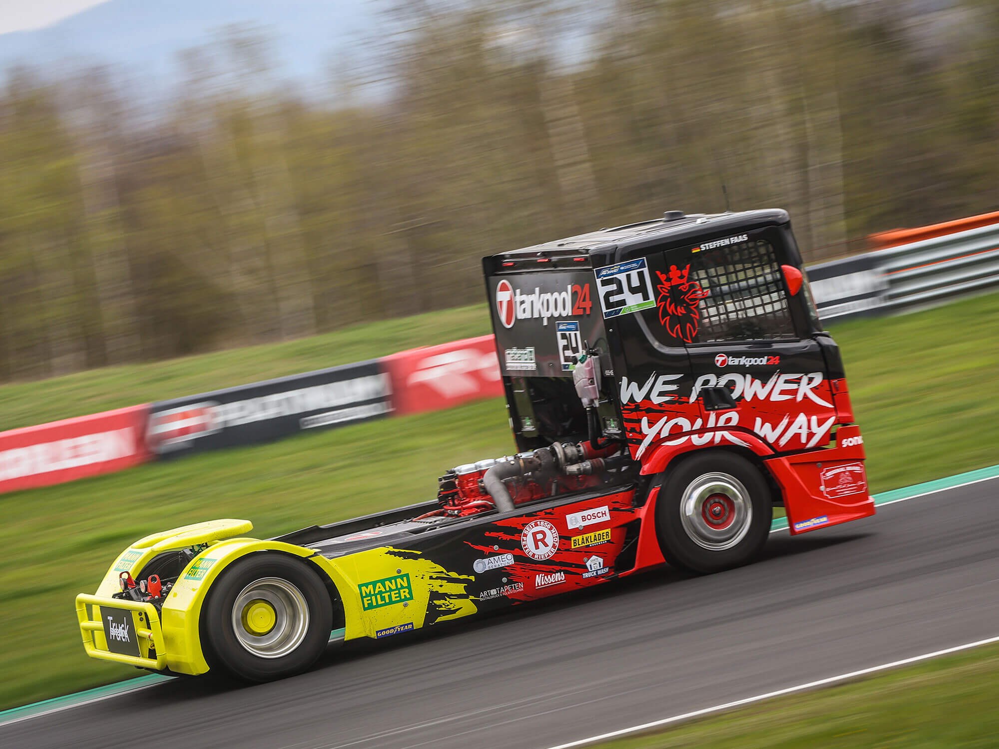Der MANN-FILTER Racing Truck