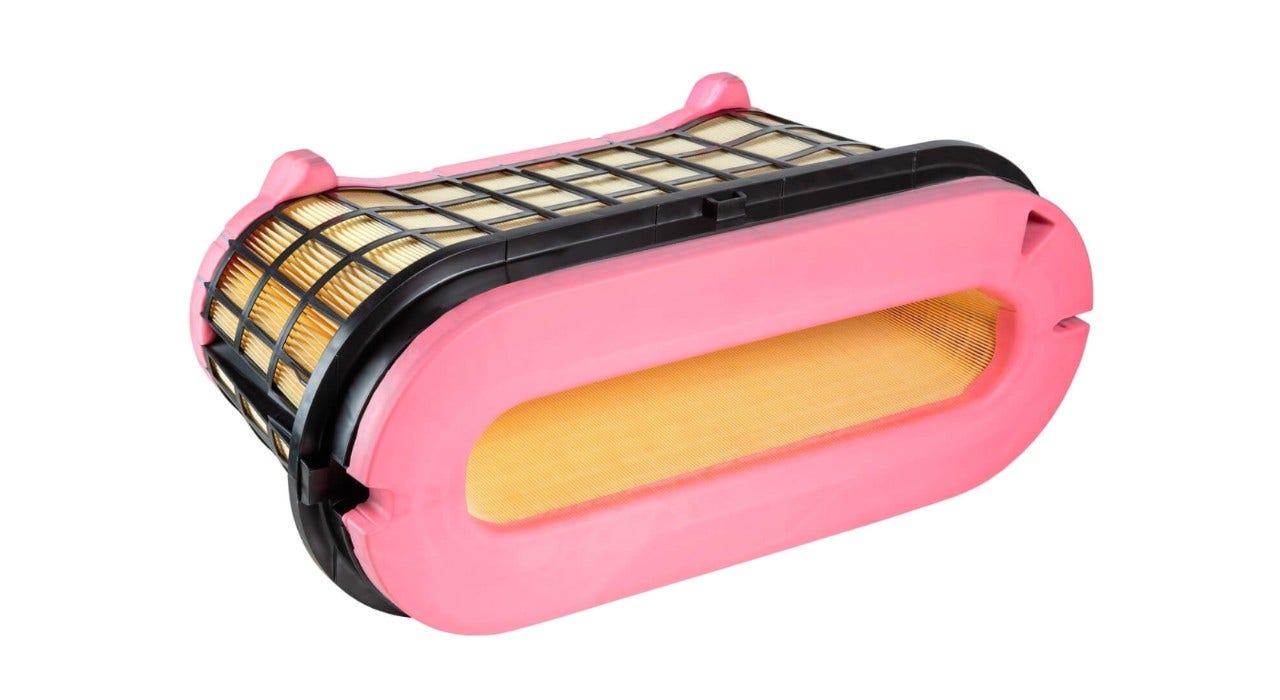 Air filter element with space saving oval shape