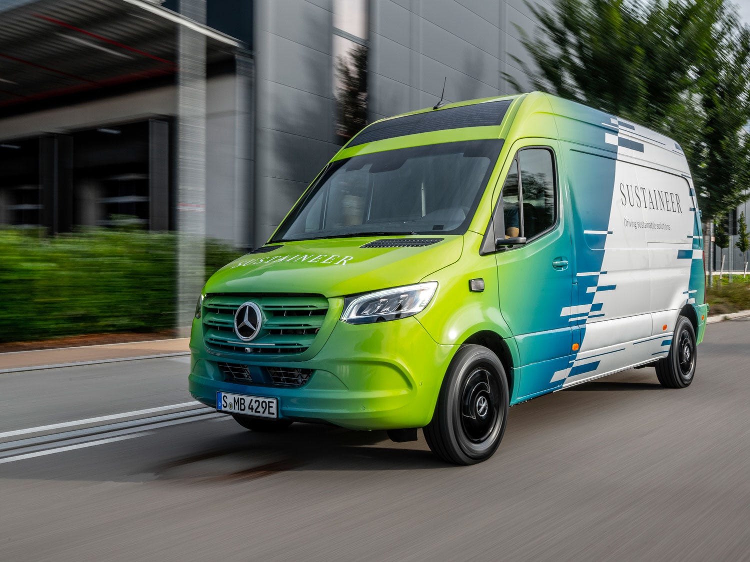 Mercedes-Benz SUSTAINEER mit Feinstaubpartikelfilter von MANN+HUMMEL