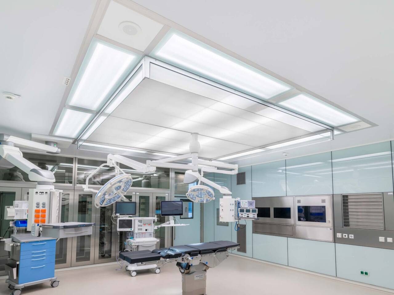 LFT ceiling systems for operating theaters