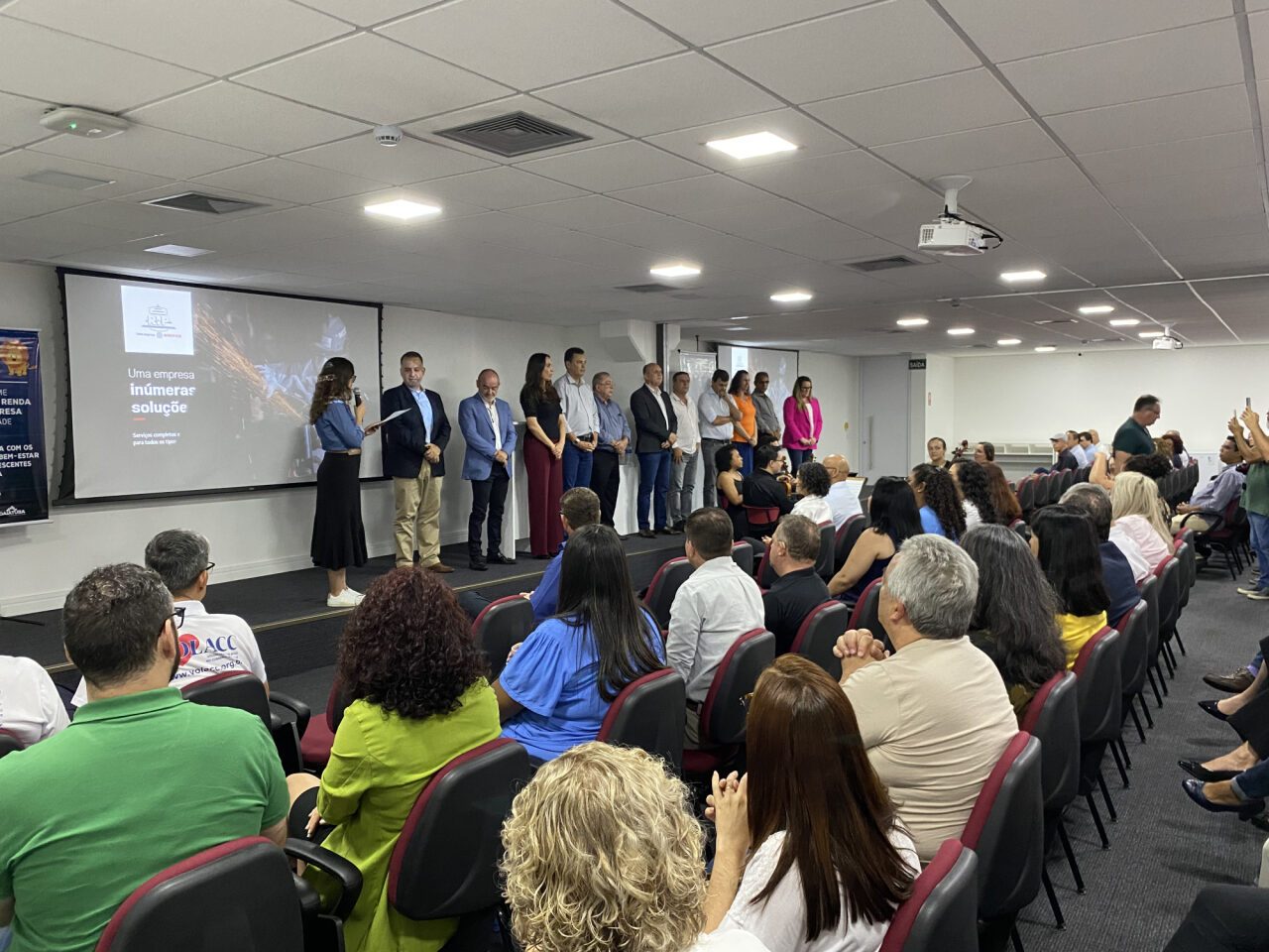 Após uma apresentação das atividades e ações desenvolvidas pelas empresas que organizaram o evento, o Presidente Associação dos Contabilistas e o Presidente do CMDCA apresentaram ferramentas para a utilização de leis de incentivo fiscal como meios estratégicos para amplificar o alcance das ações sociais, bem como qual é a destinação dos recursos junto às entidades da cidade.   Sob a ideia de que ações sociais podem ser verdadeiramente transformadoras, os participantes conheceram também experiências, estratégias e projetos bem-sucedidos que demonstram o poder de iniciativas voltadas para a comunidade de Indaiatuba. De parcerias inovadoras, a programas de educação e sustentabilidade, as oportunidades estão disponíveis para criar um impacto significativo.