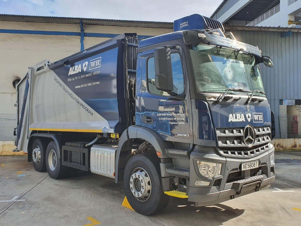 MANN+HUMMEL PureAir roof box on an ALBA recycling truck in Singapore