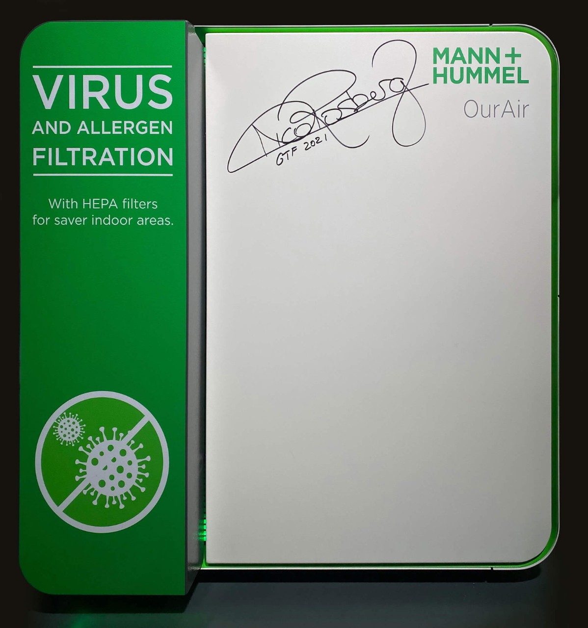 MANN+HUMMEL sorgt mit antiviralen Luftreinigern für saubere Luft auf dem GREENTECH FESTIVAL. Ein von Nico Rosberg signiertes Exemplar wird jetzt für den guten Zweck versteigert.
