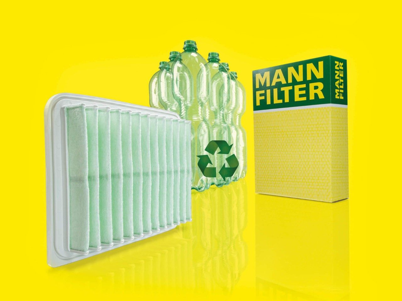MANN-FILTER air filter with an increased proportion of recycled fibers