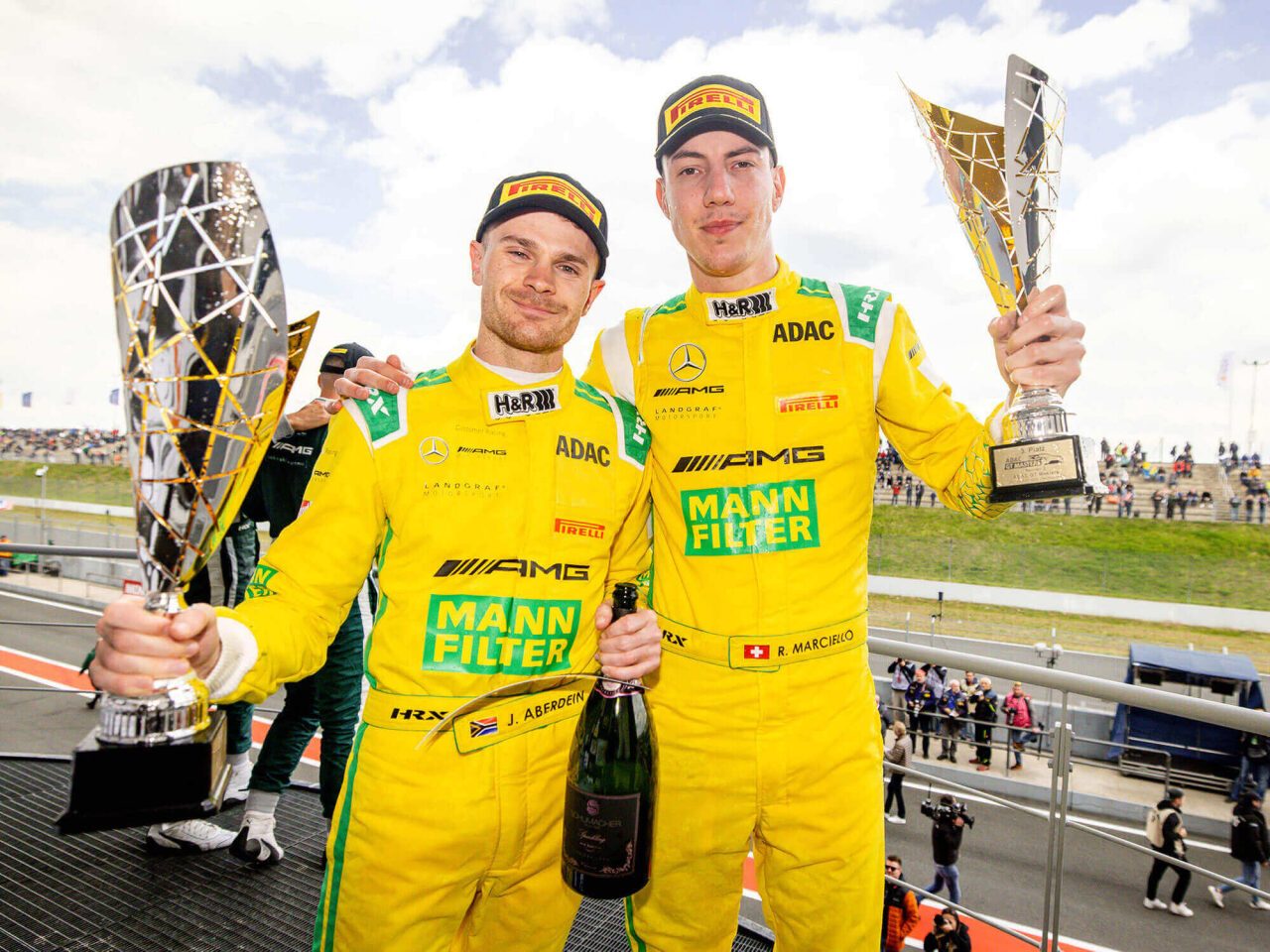 Podiumsplatz für das MANN-FILTER Team LANDGRAF Fahrer-Duo
